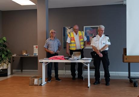 Manfred Knechtel mit Vertretern der Polizei am 08.09.2026
